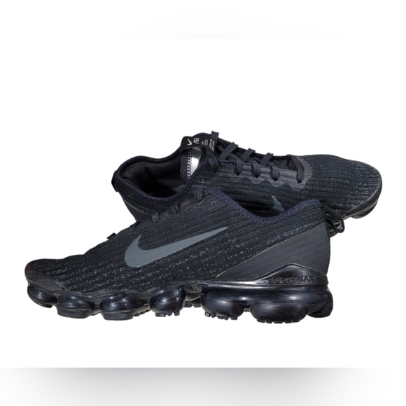 Nike Air VaporMax Flyknit 3 GS 'Black Anthracite' - Picture 3 of 8